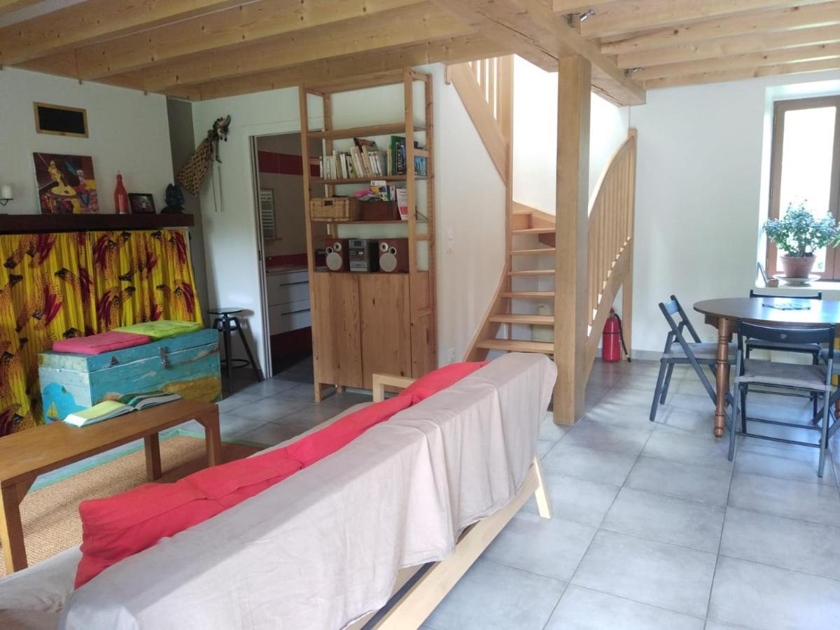 Вилла Gite De La Vieille Cour Saint-Just  Экстерьер фото