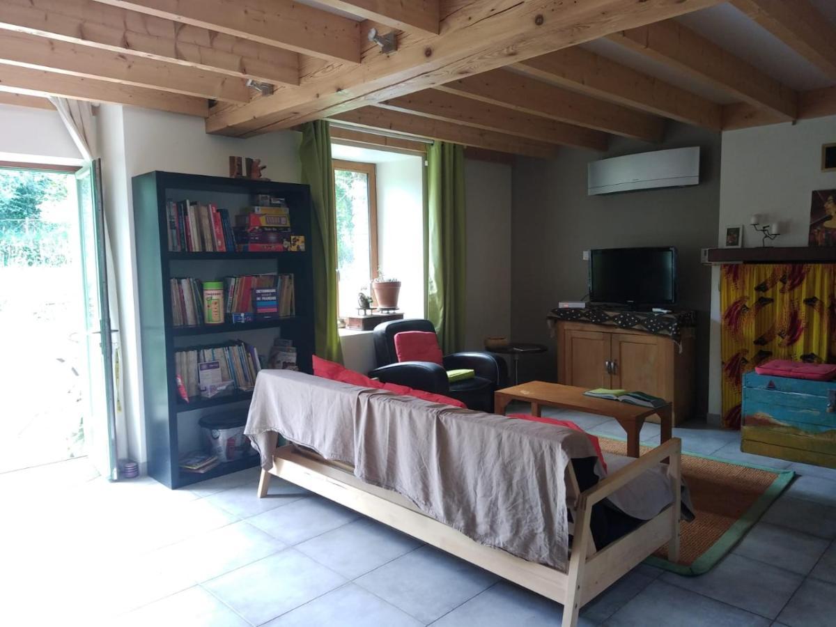 Вилла Gite De La Vieille Cour Saint-Just  Экстерьер фото